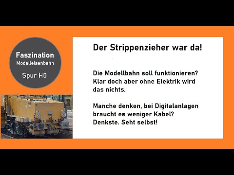 Elektrik für die Modelleisenbahn. Auch Digitalanlagen haben reichlich Kabel unter der Anlage.