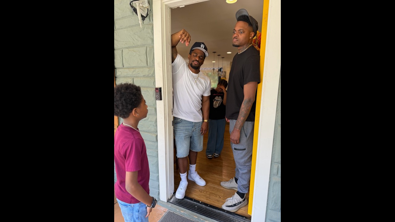 Phill and Marco chaperones Parker’s play date with her crush!