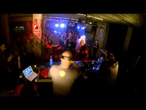 DJ Tuniziano & JWP/BC feat. Warszafski Deszcz - Dawaj Milion Live @1500m2