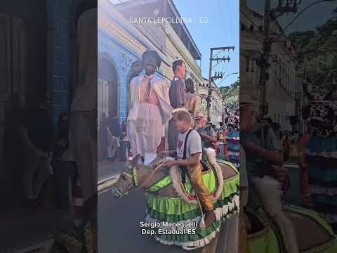 Alegria de comemoração, na cidade de Santa Leopoldina, na região serrana do Estado do Espírito Santo