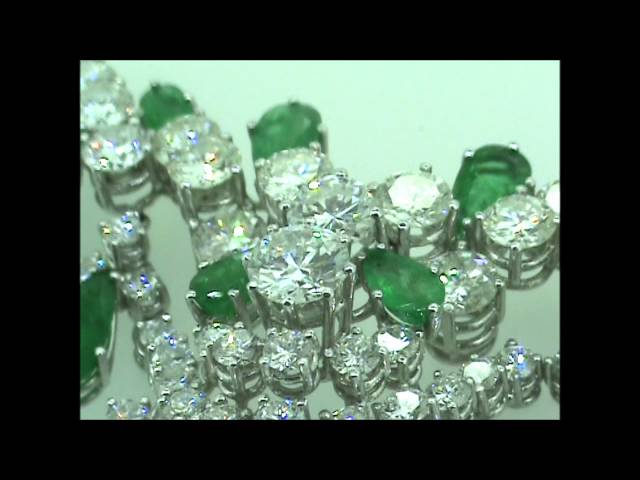 Vídeo relacionado con Collar de oro macizo de 14 quilates con esmeralda natural