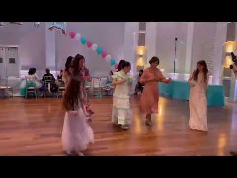 Grandma doing the YIDDEN DANCE!