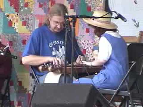 Sarah Elizabeth and John Renwick  playing the Courtin' Dulcimer