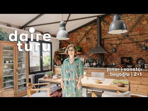 The Flat: Pınar's High Ceilinged Flat in Beyoğlu