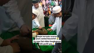 Download lagu syekh ahmad rouhi bawa rambut Rasulullah 😍 #syekhahmadrouhialjaelani #rambutrasulullah #nyariberkah mp3