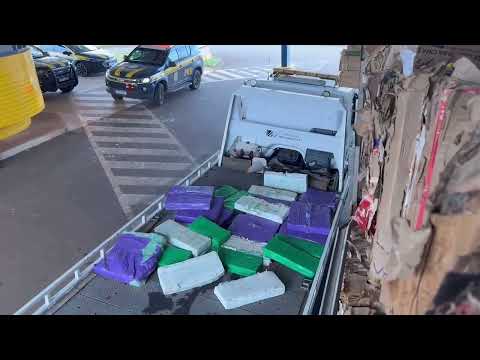 PRF apreende quase três toneladas de maconha em Francisco Alves (PR)