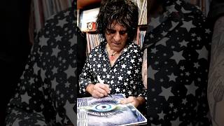 Michael Monroe #shorts Signing session @ Levykauppa Äx Kamppi, Helsinki, Finland 2026 #outerstellar