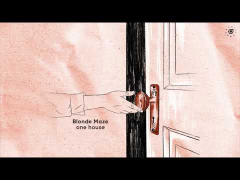 Blonde Maze - One House