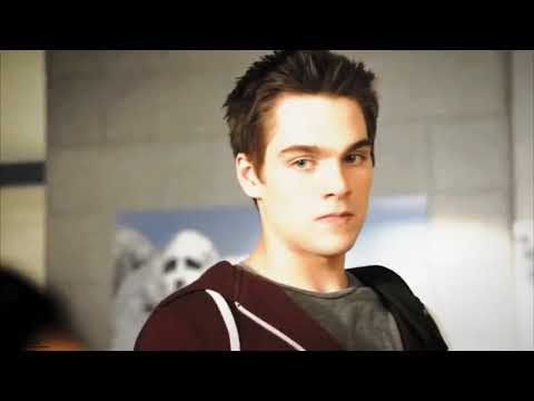 Baixinha Perfeita ❤️ Maycon e Vinicius (vídeo clipe)