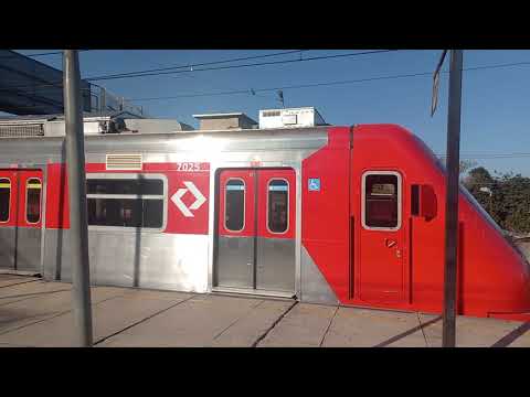 (CPTM) série 7000(Q028 - antigo C45) saindo de Aracaré, linha 12 Safira