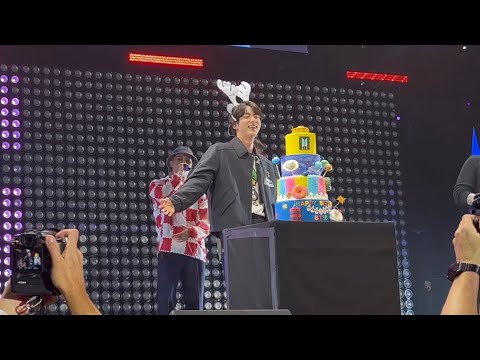 FANCAM 211203 Jin Happy Birthday Cake BTS 방탄소년단 Jingle Ball 2021 Concert Live Performance