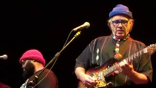 Ry Cooder - How Can A Poor Man Stand Such Times and Live (incomplete)@Olympia Paris 21/10/2018