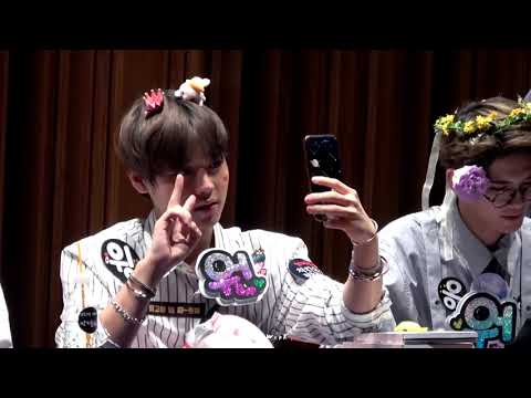Park Ji Hoon fansign so cute