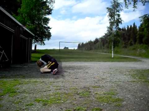 Brynjar & Erlend - Freestyle football blooper video