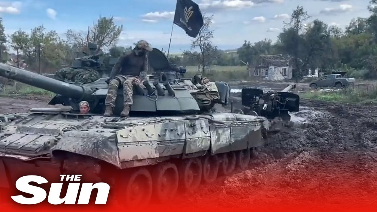Tanque capturado puxa obus recém-capturado enquanto a Ucrânia se beneficia de equipamentos russos abandonados
