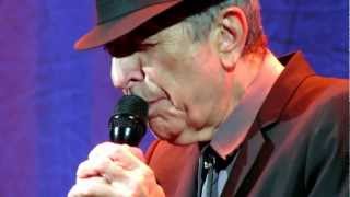 Leonard Cohen sings La Manic. Centre Bell, Montreal, Canada. 29th Nov. 2012.MOV