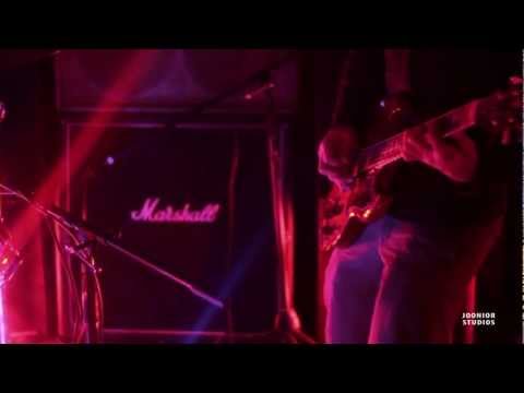 Live @ Jooniors - S05E12 - X Suns - 03 - Hull Breach (Live HD)