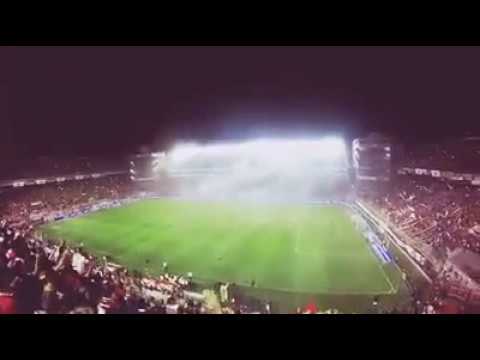 Estadio de independiente callado tras el gol de chilena de lisandro lopez
