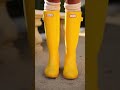 비오는 궂은 날씨에도 화사하게 꾸안꾸 Rain Coat And Rain Boots Outfits Best Ideas Sho