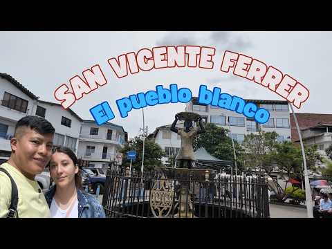 San Vicente Ferrer: Descubriendo el pueblo blanco y sus callejones de colores
