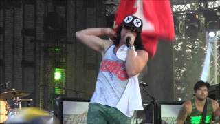 &quot;Ghostride The Whip&quot; FamilyForce5 Live@Creation NW