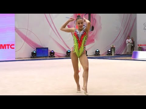 Bernat Szofia Ribbon Crystal Rose Minsk 2022