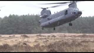 preview picture of video 'Chinooks in actie'