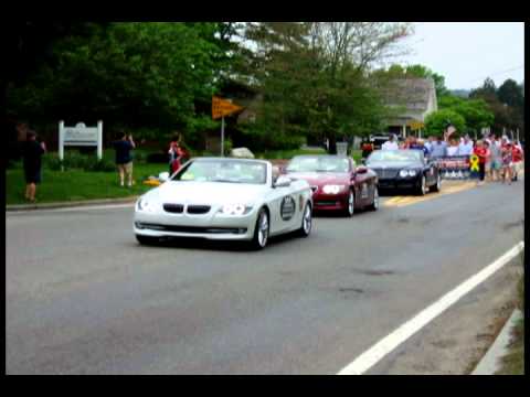 Sudbury, MA Memorial Day Parade 2011- Leaving Rugged Bear Plaza