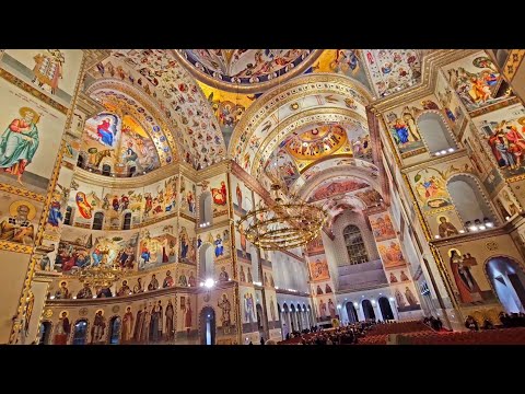Am intrat în Catedrala Mântuirii Neamului, cea mai mare biserică ortodoxă