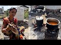 Gujrati Hard Working Lady Struggling To Save Her Dhaba Feeding Everyone For 60 Only