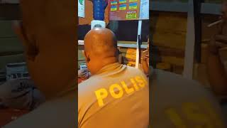 Download lagu Suasana Asyik di Pos Ronda #video #lucu #desa #comedy #kresnomulyo #shorts mp3