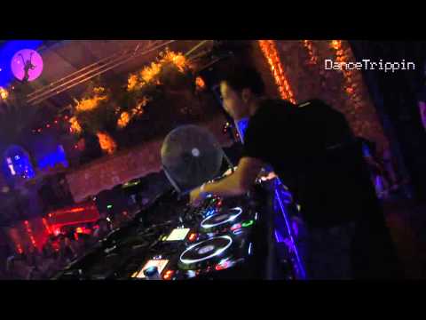 Laidback Luke ft Majestic - Pogo [played by Laidback Luke]