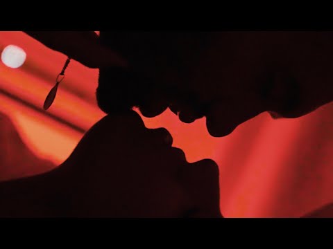 Gomey - Hot Flash (Official Music Video)