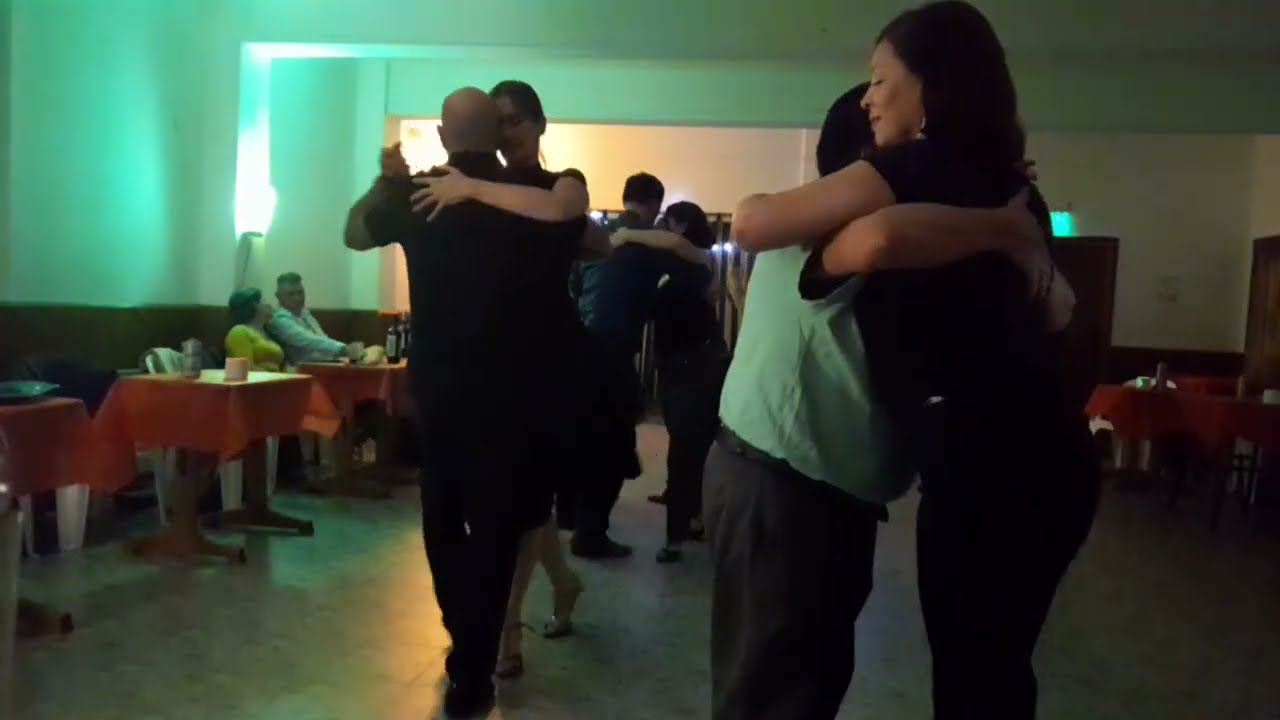 Caló/Podesta "Pedacito de Cielo" 24/06/23 TDJ Aldo Orrego en "YUYO BRUJO" Ushuaia 🇦🇷
