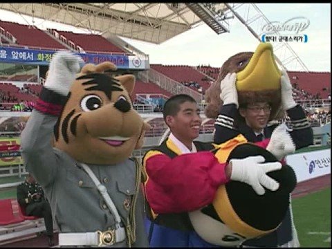 081001 KBS 9 SNSD News One Heart Festival Army High One