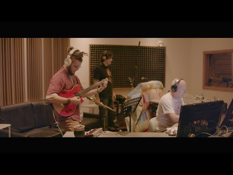 Title Track Videoclip - Por la calle argentina