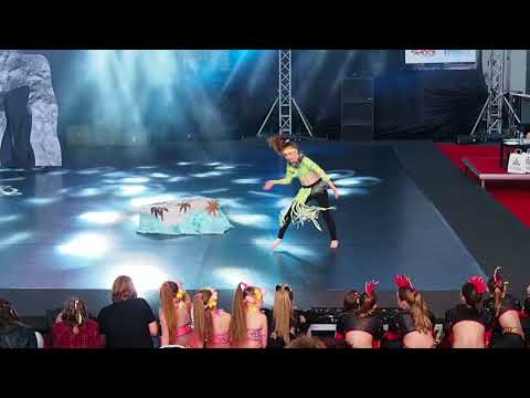 STREET SHOW SOLO // ODVÁŽNÁ VAJÁNA