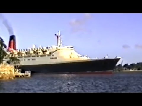 Thumbnail for Cunard Ocean Liner QE2 arrives in Sydney 