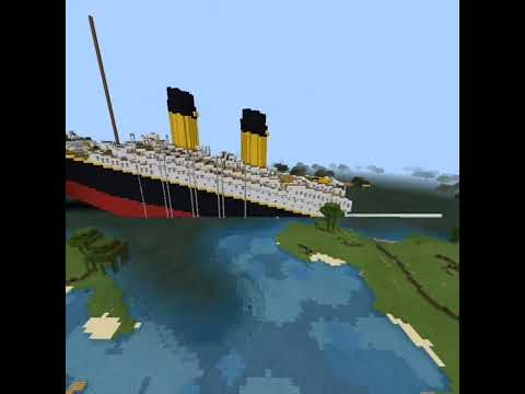I BUILT SINKING TITANIC IN MINECRAFT | MINECRAFT | #shorts