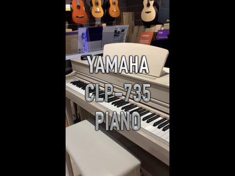 YAMAHA CLP 735 piano