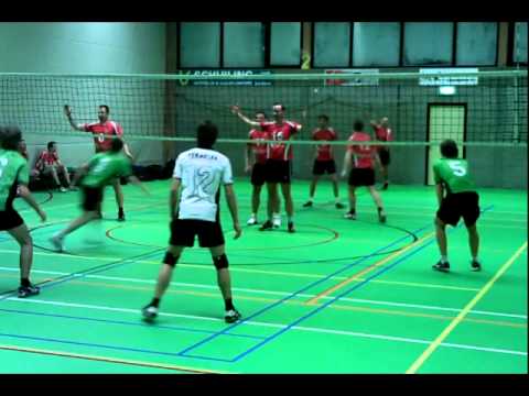 Bekerwedstrijd in Zuidhorn 17-11-2014 De Meeuwen H1 - Veracles H2