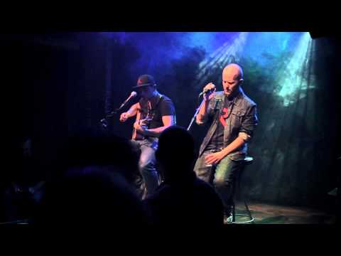 Emiliano & Amaro - "Alors On Danse" (Stromae Cover) Live at B72, Vienna
