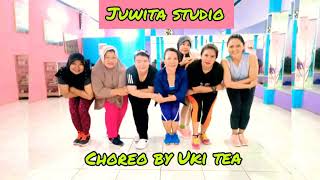 Download lagu Zumba_Bollywood TERI_MERI_REMIX_Senam_kreasi_Bollywood with Uki tea Juwita studio Bekasi mp3