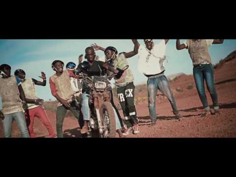 AMI YEREWOLO FEAT.  ATT JUNIOR – TAA ÇAA GNÈ FÈÈ (CLIP)