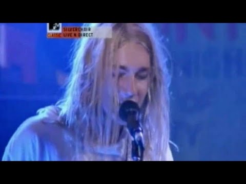Daniel Johns stopping Mid-Concert to speak The Most Random stuff possible (pt. one)