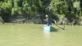 preview picture of video 'Pescaria de piava  rio jacui Balneario monte alegre.'