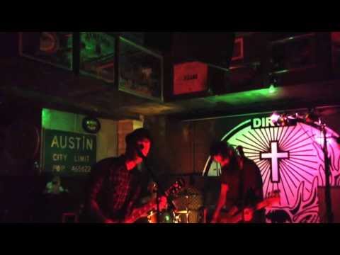 Back Alley Music Review - Keep on Rockin' in the Free World - Neil Young 10/03/13 live ATX