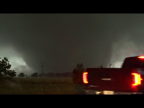 SCARIEST TORNADO EVER !!!