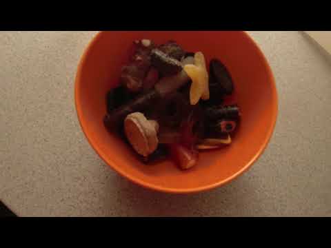 MongoTV_10539 - SPISER EN TIL SKÅL SLIK SØNDAG AFTEN