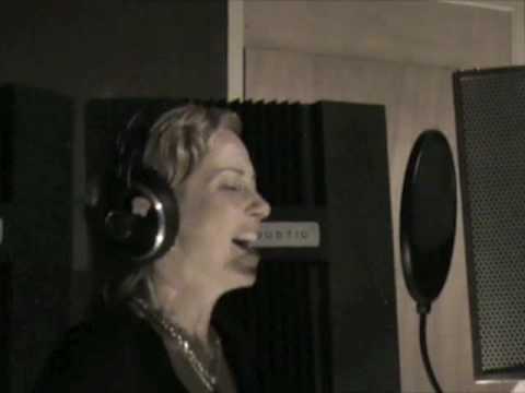 Anneke van Giersbergen & Agua de Annique - Hey Okay!